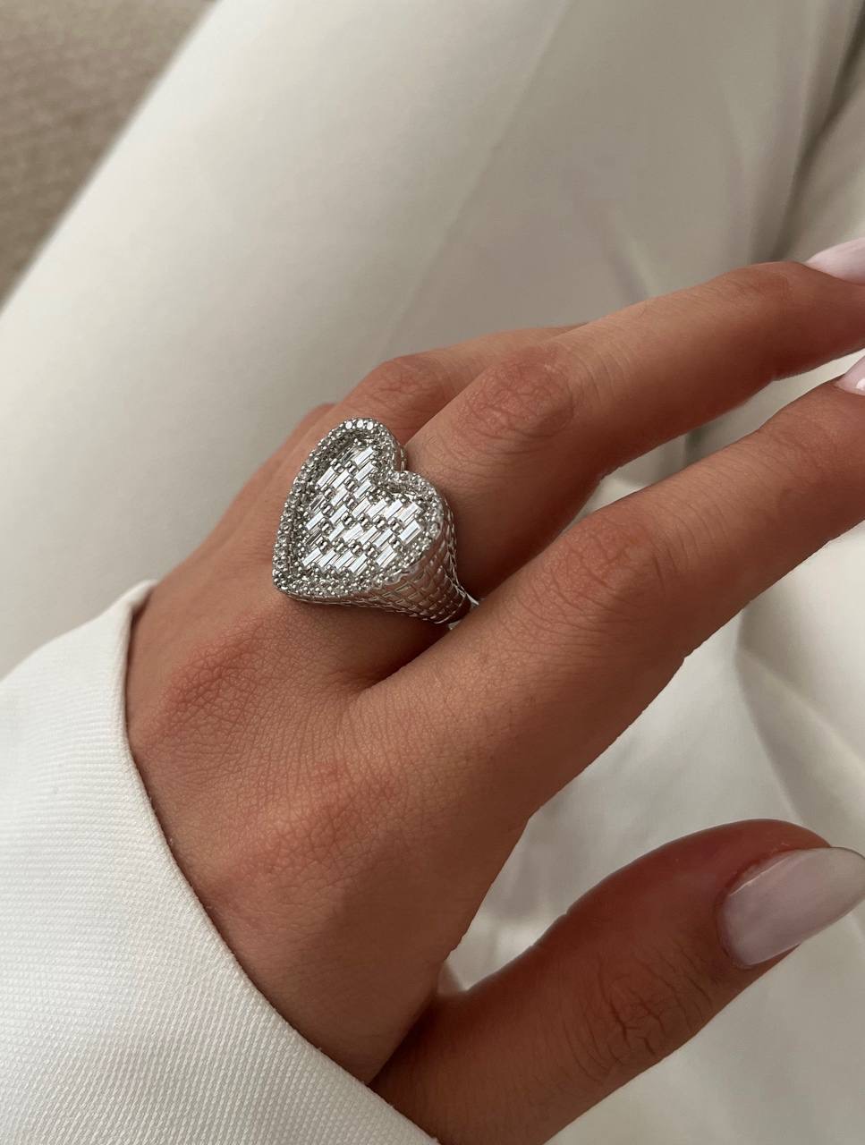 انگشترتمام نگین و جواهری دخترانه نقره ای