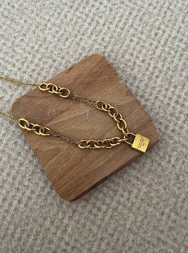 گردنبنداستیل زنانه طلایی رنگ ثابت استفاده روزانه