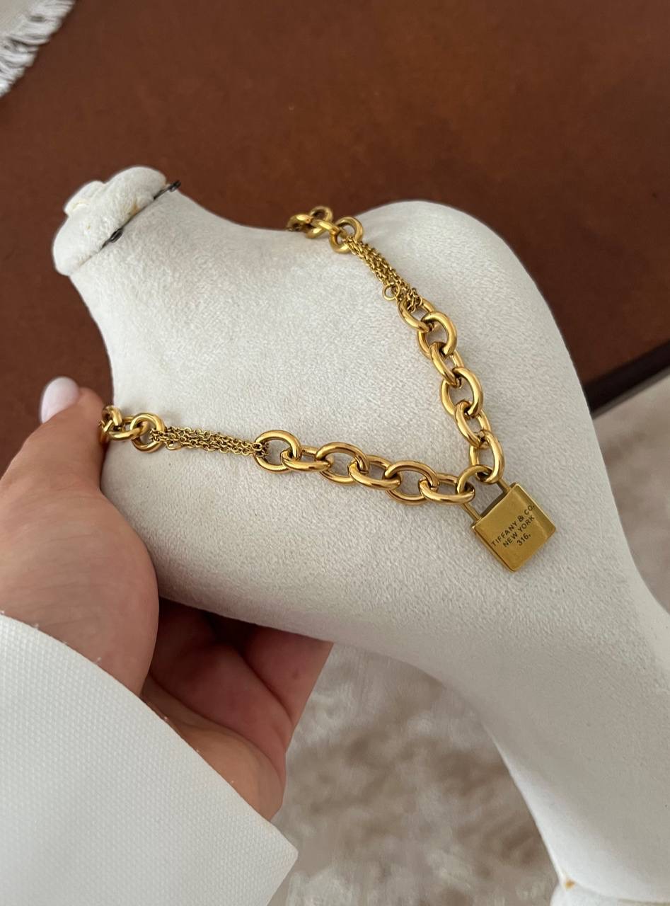 گردنبنداستیل زنانه طلایی رنگ ثابت استفاده روزانه