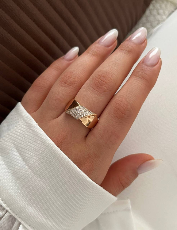 انگشتر خاص نگینی طلایی زنانه مشابه طلا